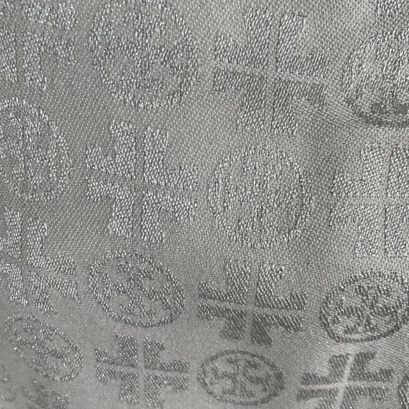 TORY BURCH Jacquard Traveler Scarf In New Ivory Logo Wool Silk Blend 30x76 Wrap - Picture 6 of 15